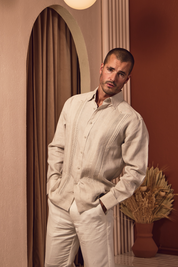 Camisa formal tipo guayabera de manga larga plisada con puños franceses para hombre, 100 % lino