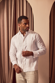 Camisa formal tipo guayabera de manga larga plisada con puños franceses para hombre, 100 % lino