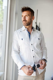 Camisa guayabera de lino 100 % para hombre, manga larga, con detalle estampado