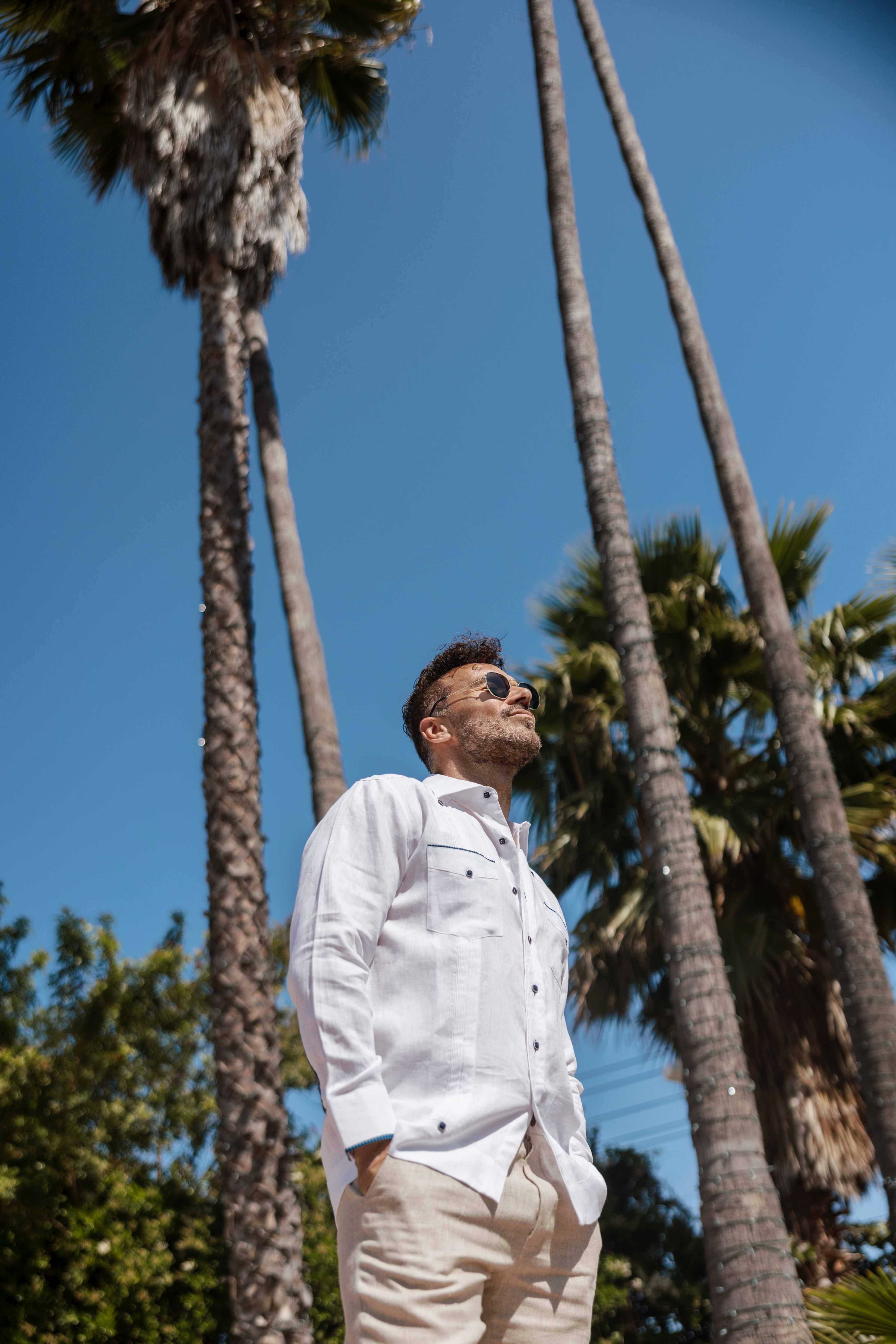 Men's 100% Linen Guayabera Shirt Long Sleeve with Pop-Color Pocket Trim