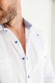 Camisa Guayabera para Hombre 100% Lino con Ribete en Contraste Manga Larga y Puño Francés