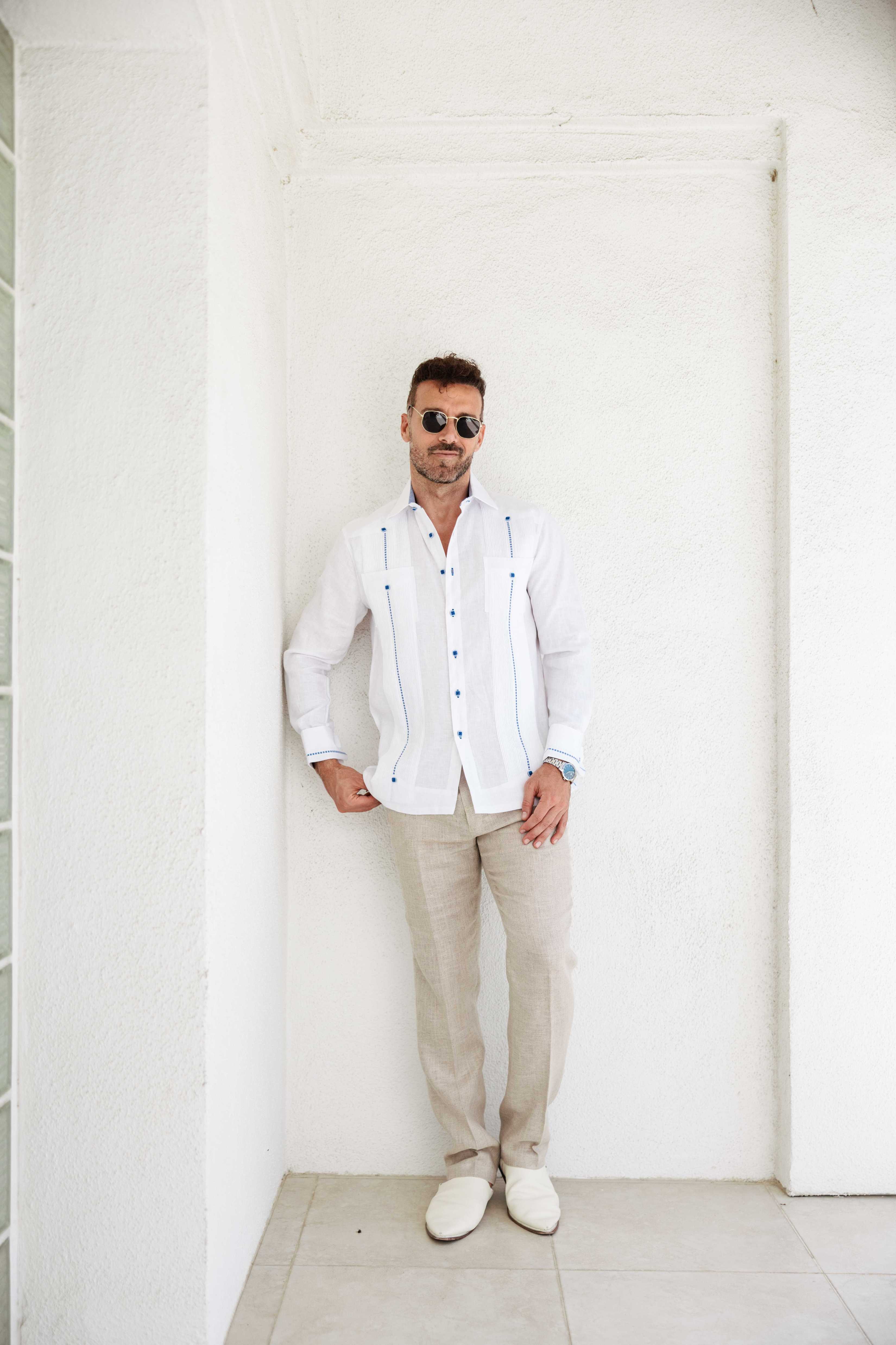 Camisa Guayabera para Hombre 100% Lino con Ribete en Contraste Manga Larga y Puño Francés