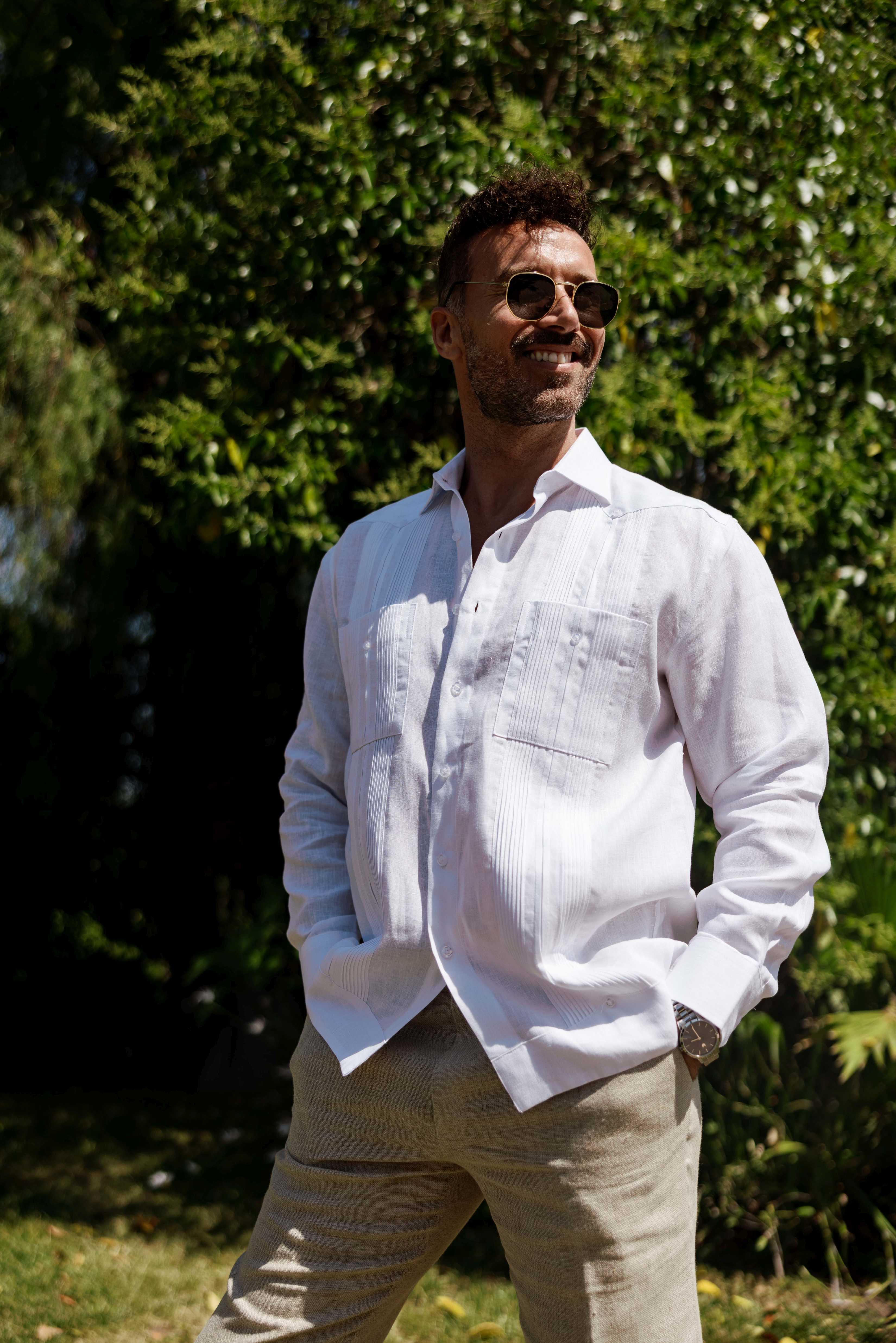 Men's 100% Linen Guayabera Shirt Long Sleeve - Heritage Pleats and Artisan Buttons