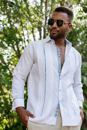 Camisa Guayabera de Lino 100% para Hombre, Manga Larga - Ribete Floral en Contraste y Bordado Azul
