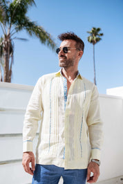 Camisa Guayabera de Lino 100% para Hombre, Manga Larga - Ribete Floral en Contraste y Bordado Azul