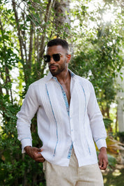 Camisa Guayabera de Lino 100% para Hombre, Manga Larga - Ribete Floral en Contraste y Bordado Azul