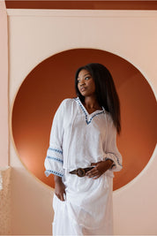 Blusa informal de mujer con escote en V y mangas dolman con ribete de crochet para resort
