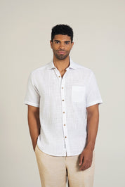 Camisa de manga corta de mezcla de lino con diseño cruzado para hombre