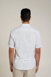 Camisa de manga corta de mezcla de lino con diseño cruzado para hombre