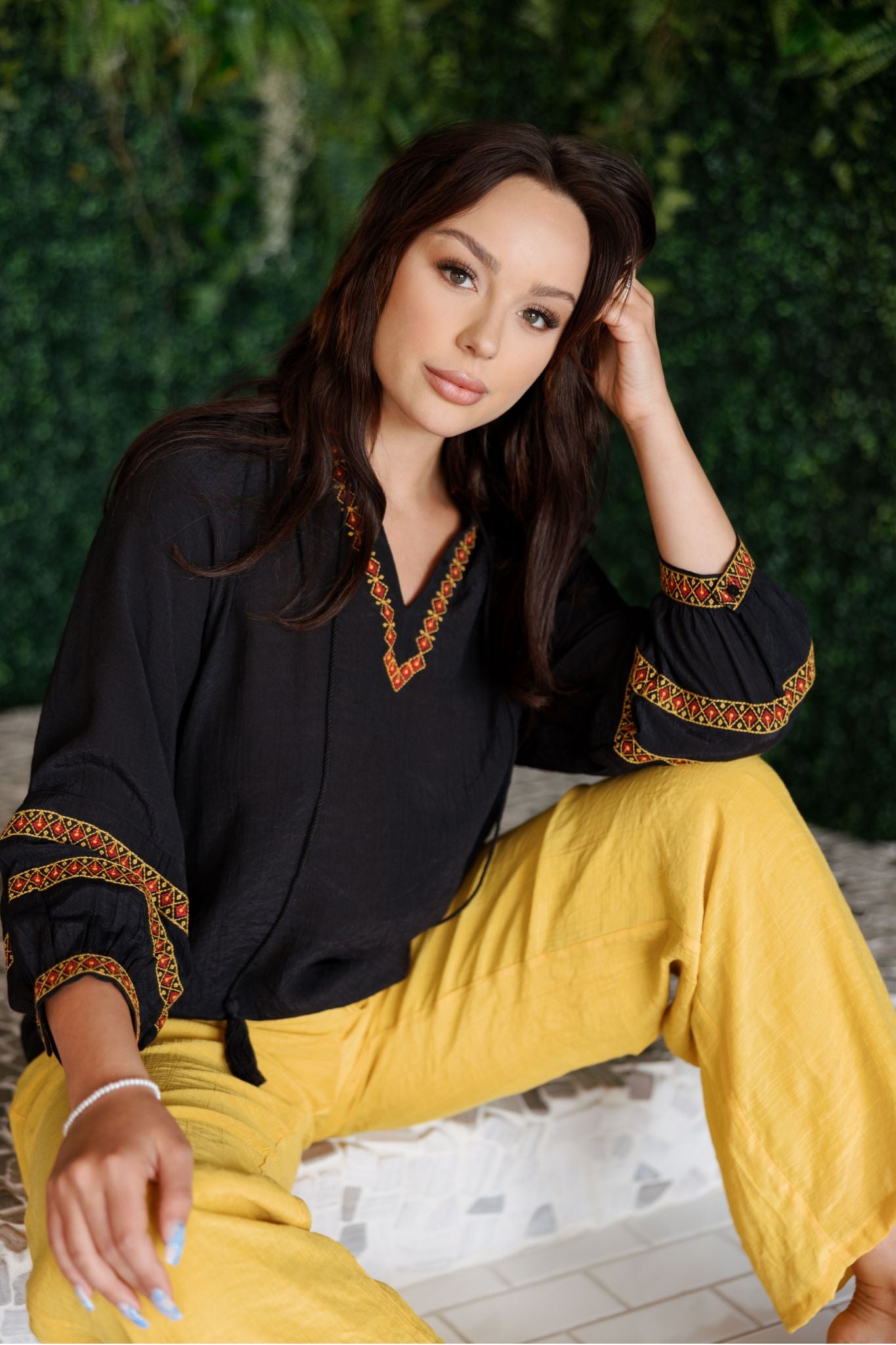Blusa informal de mujer con escote en V y mangas dolman con ribete de crochet para resort