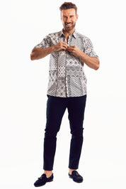 Camisa de manga corta con estampado geométrico