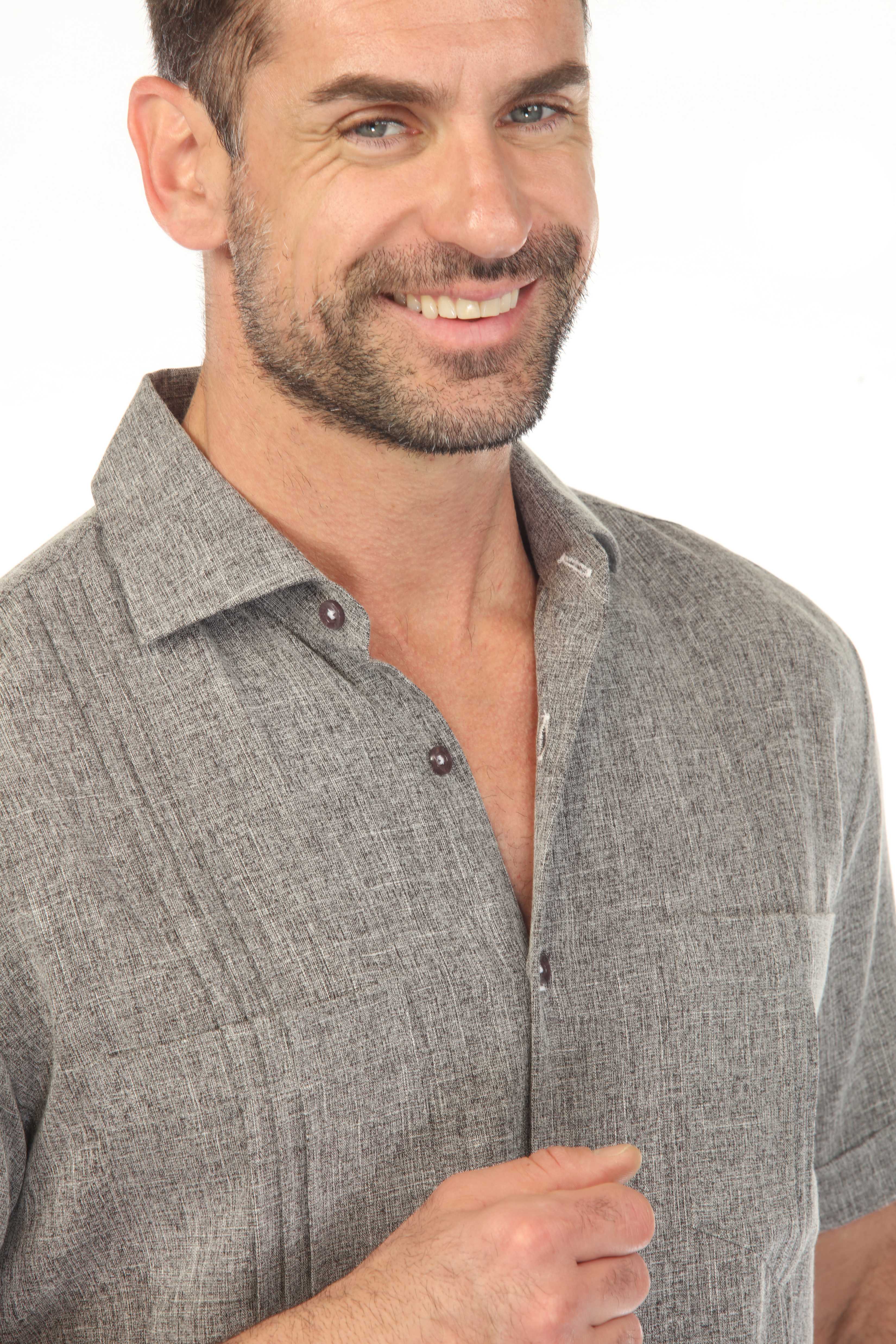 Men's Classic Two Pocket Guayamisa Shirt with Pleating