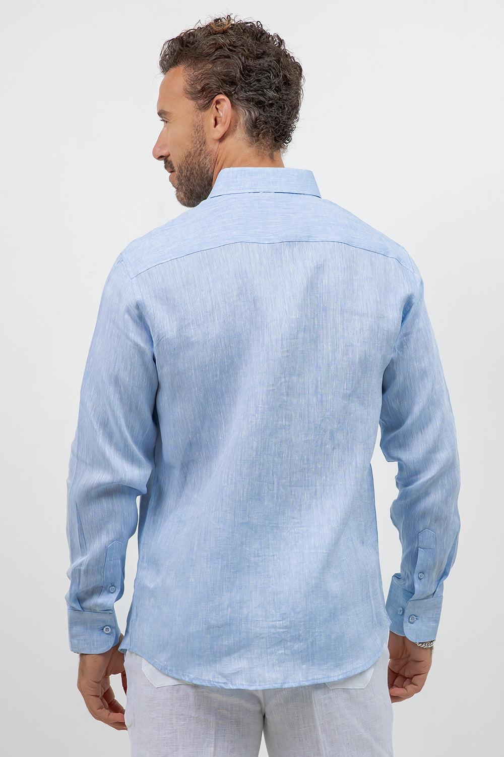 Camisa abotonada de manga larga 100% lino
