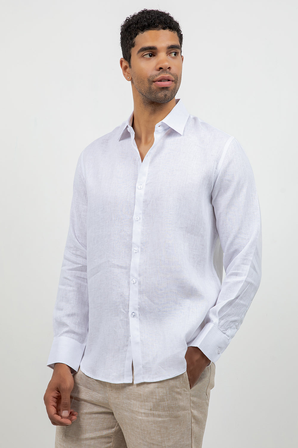 Camisa abotonada de manga larga 100% lino