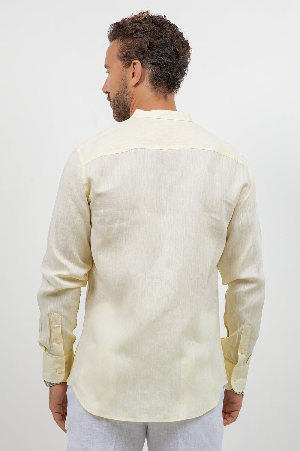 Camisa 100% lino de manga larga con cuello mao