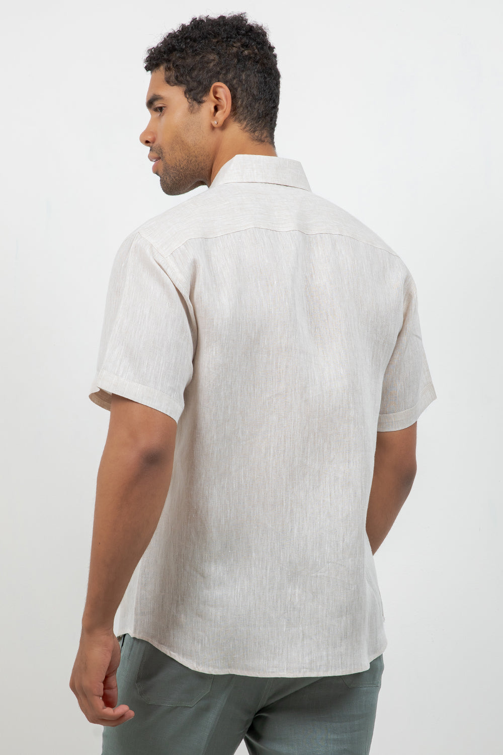 Camisa de lino 100% de manga corta con botones