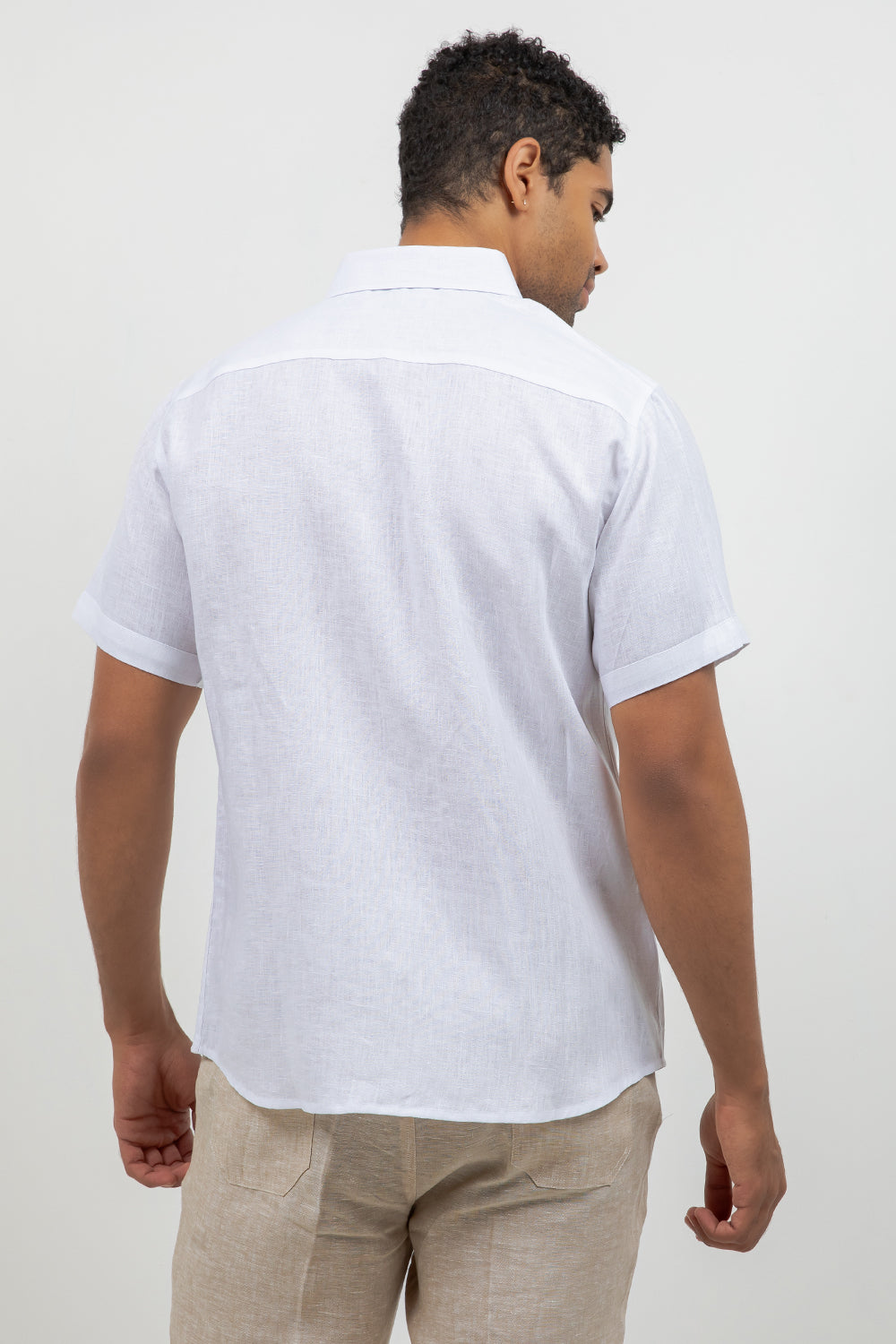 Camisa de lino 100% de manga corta con botones