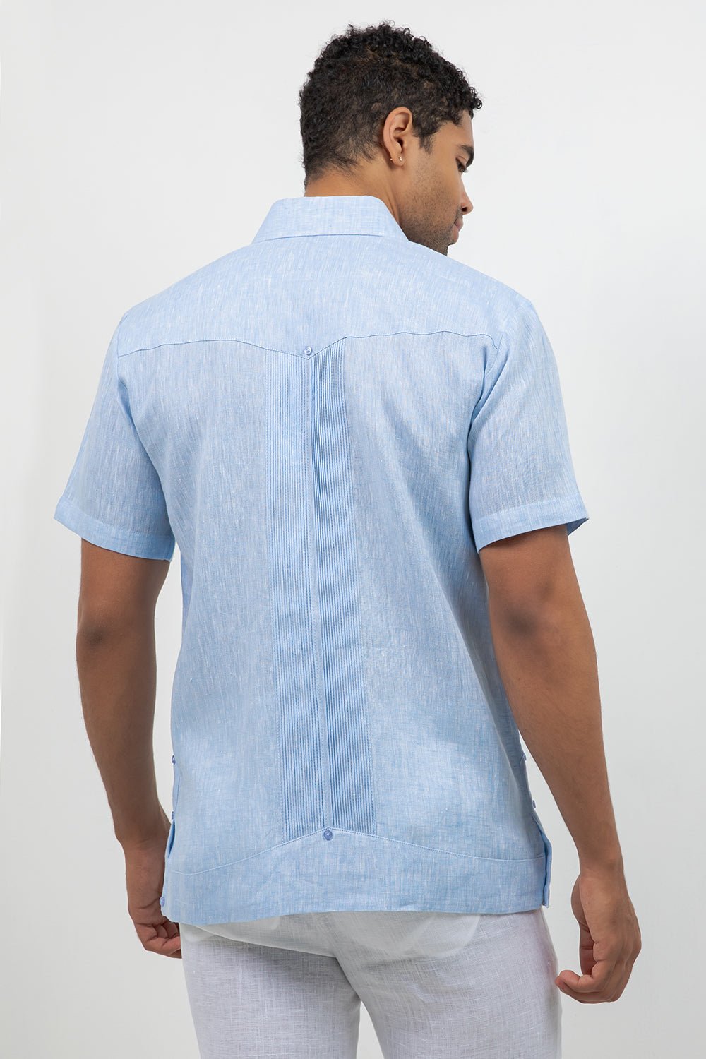 Guayabera de Lino 100% Teñido en Hilo de Manga Corta con Dos Bolsillos