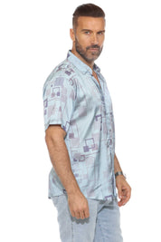 Camisa de manga corta con estampado moderno