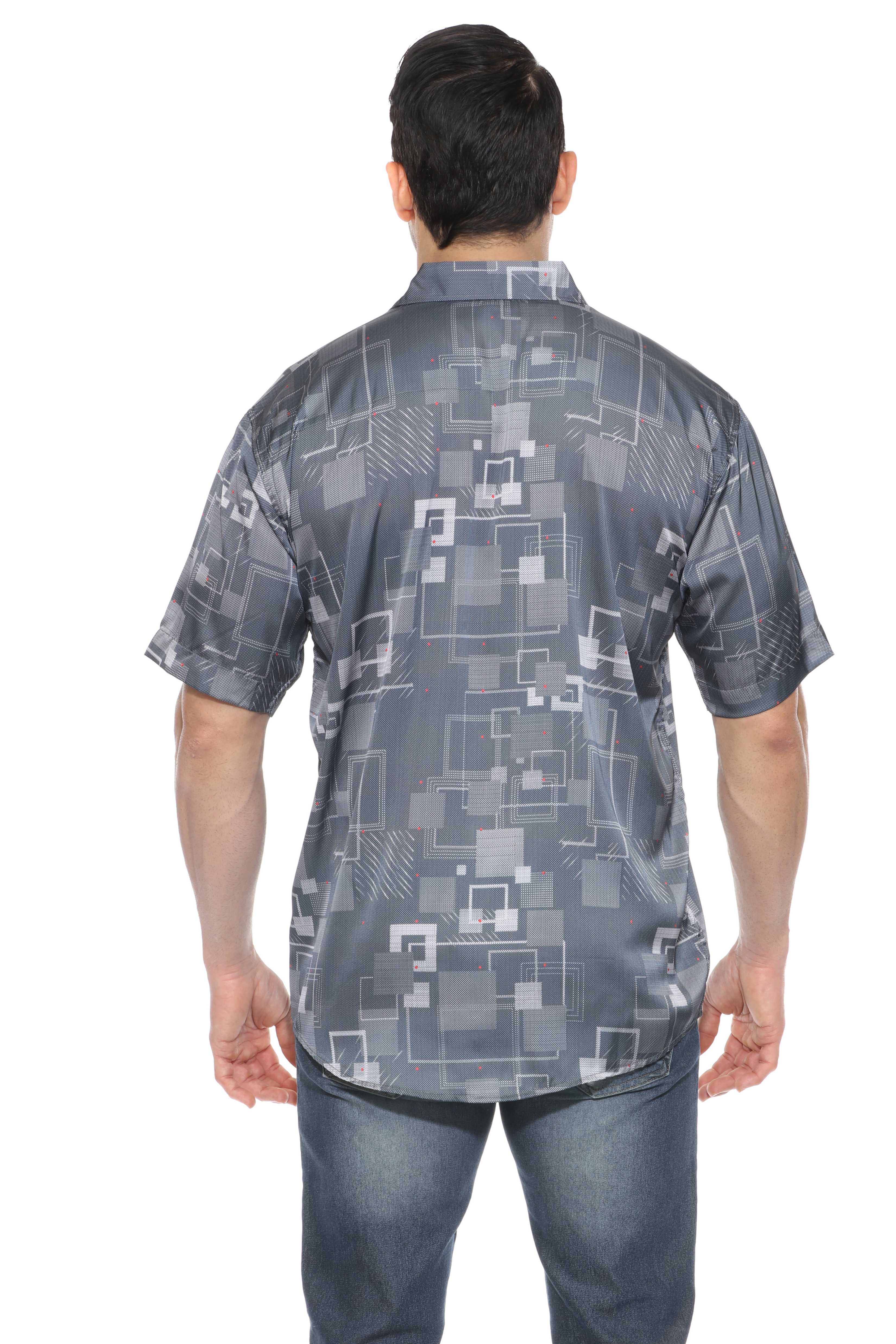Camisa de manga corta con estampado moderno