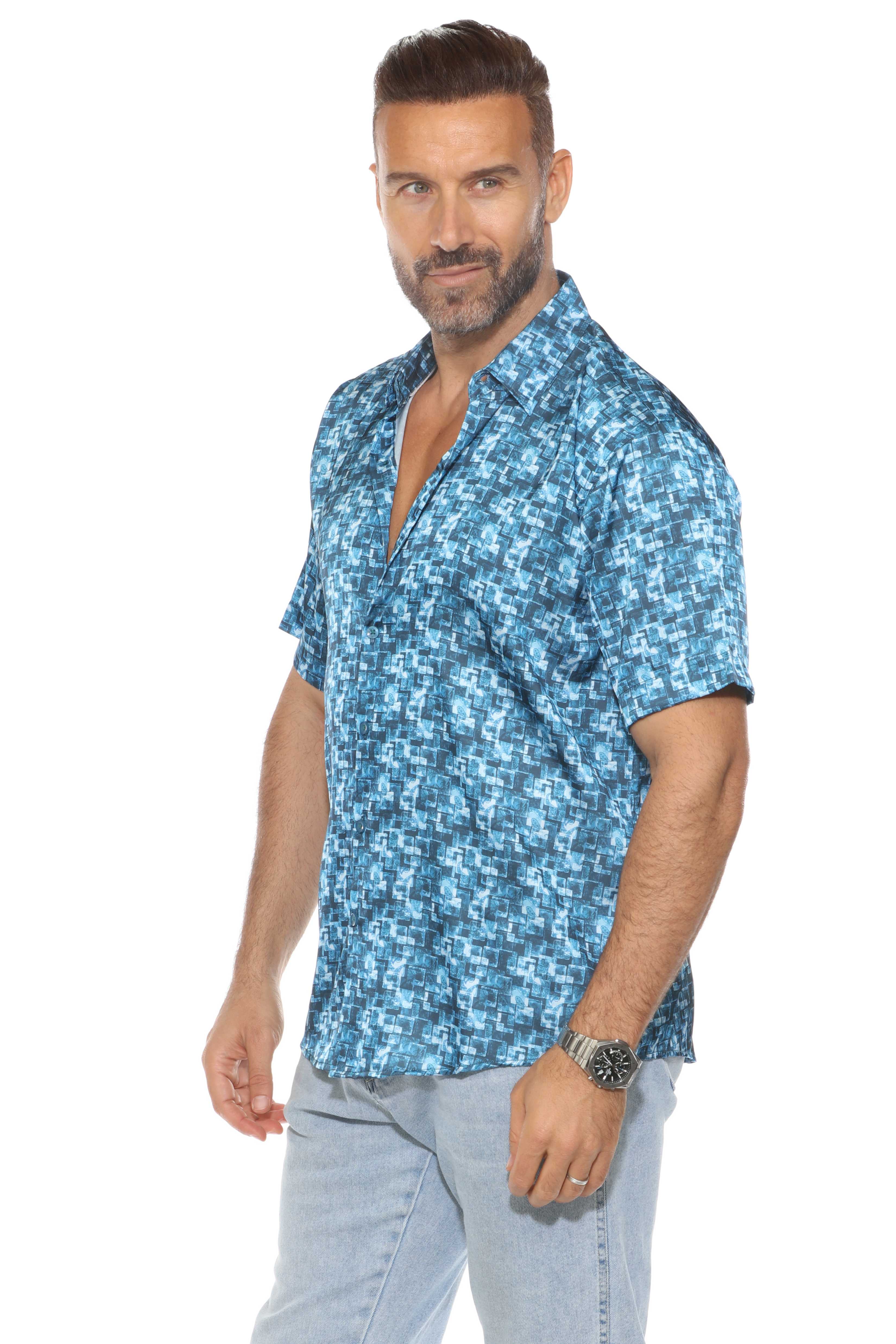 Camisa de manga corta con estampado moderno