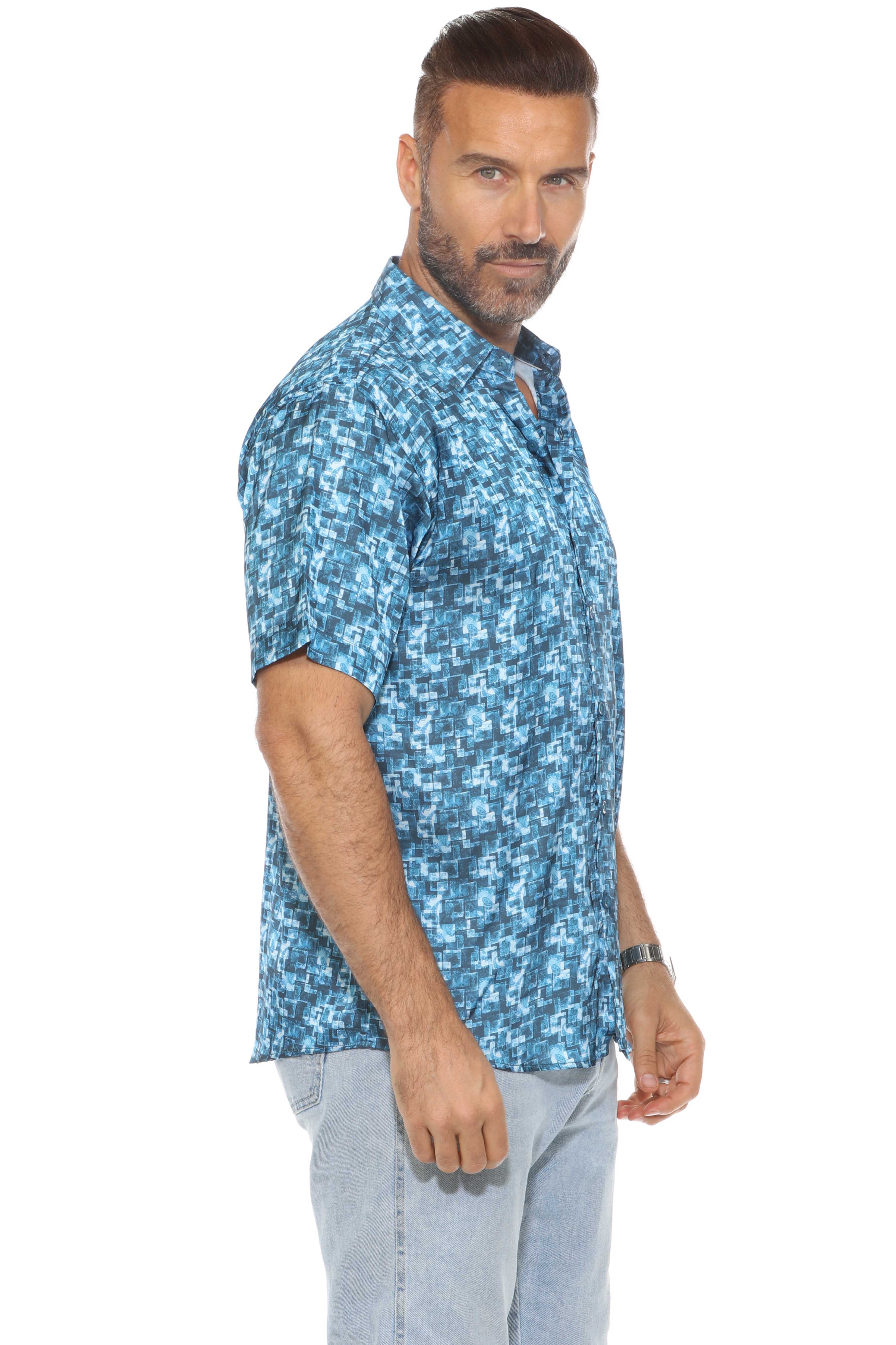 Camisa de manga corta con estampado moderno
