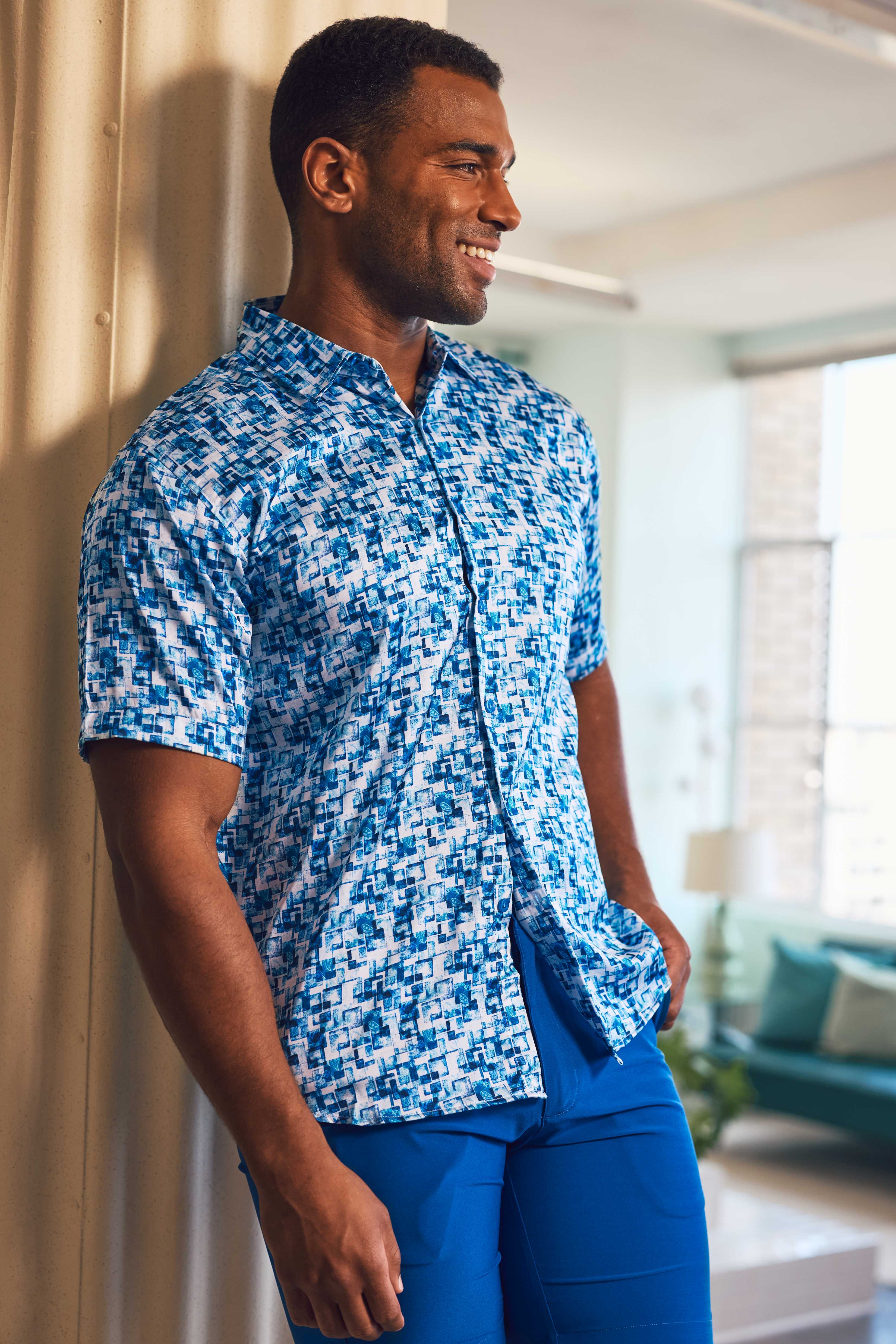 Camisa de manga corta con estampado moderno