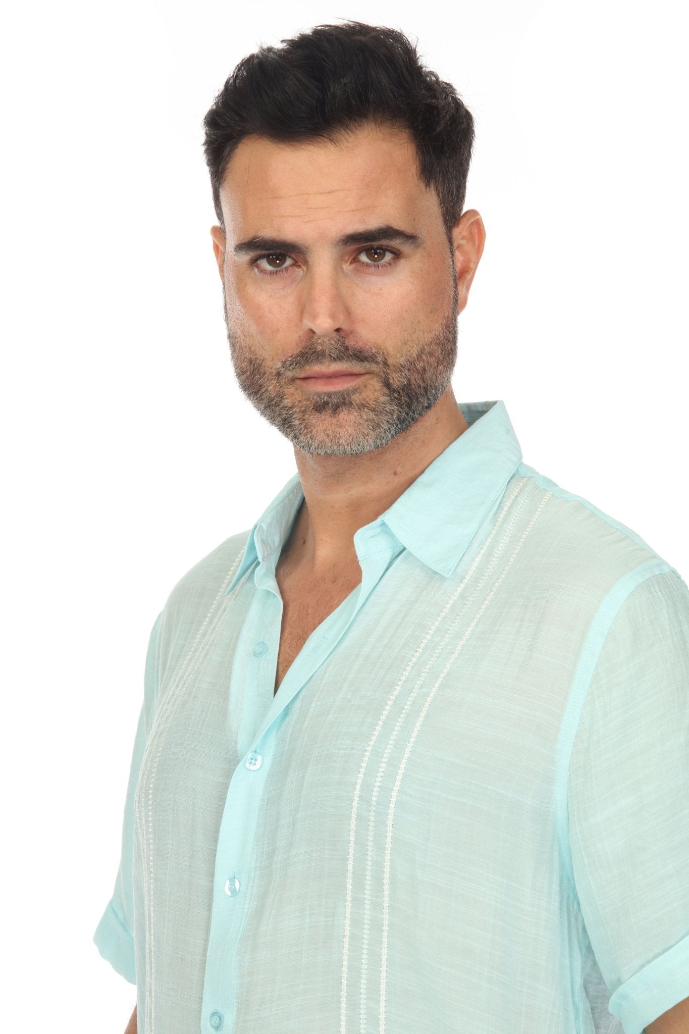 Camisa abotonada de playa con ribete bordado en contraste, manga corta