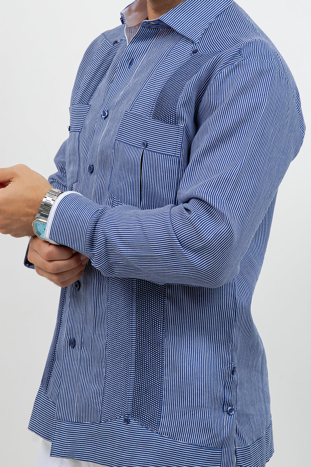 Camisa Guayabera de Manga Larga con Paneles en Contraste 100% Lino