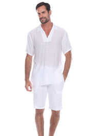 Camisa playera con cuello en V y sutil bordado floral