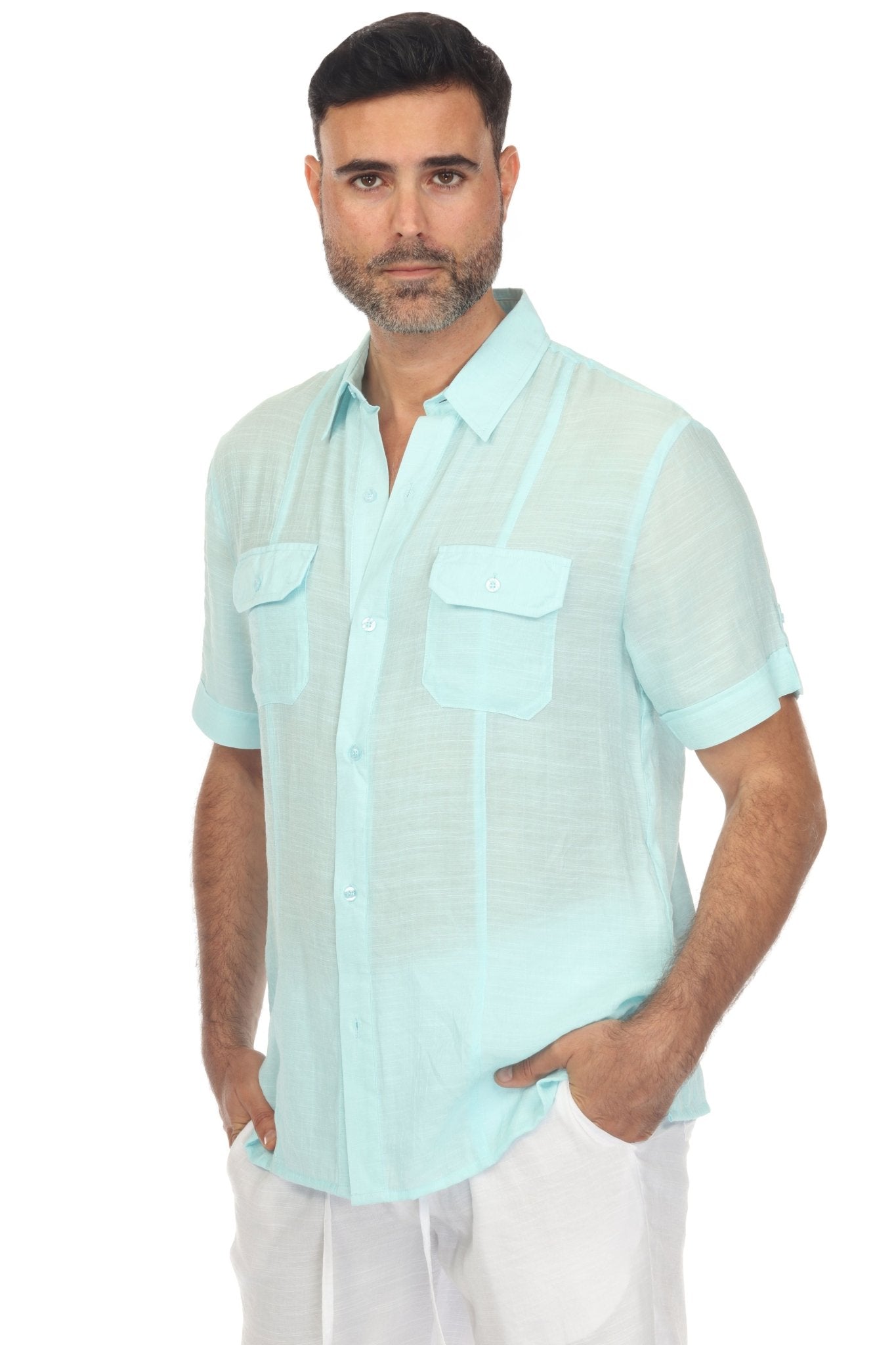 Camisa playera de manga corta con dos bolsillos y botones