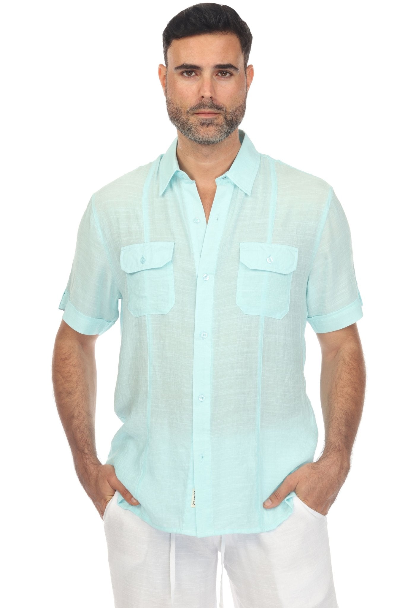 Camisa playera de manga corta con dos bolsillos y botones