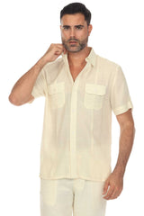 Camisa playera de manga corta con dos bolsillos y botones