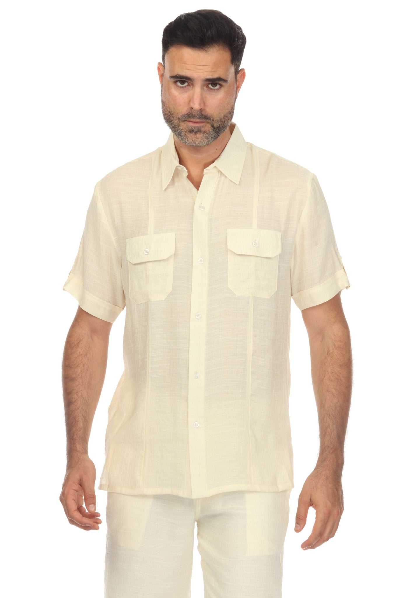 Camisa playera de manga corta con dos bolsillos y botones