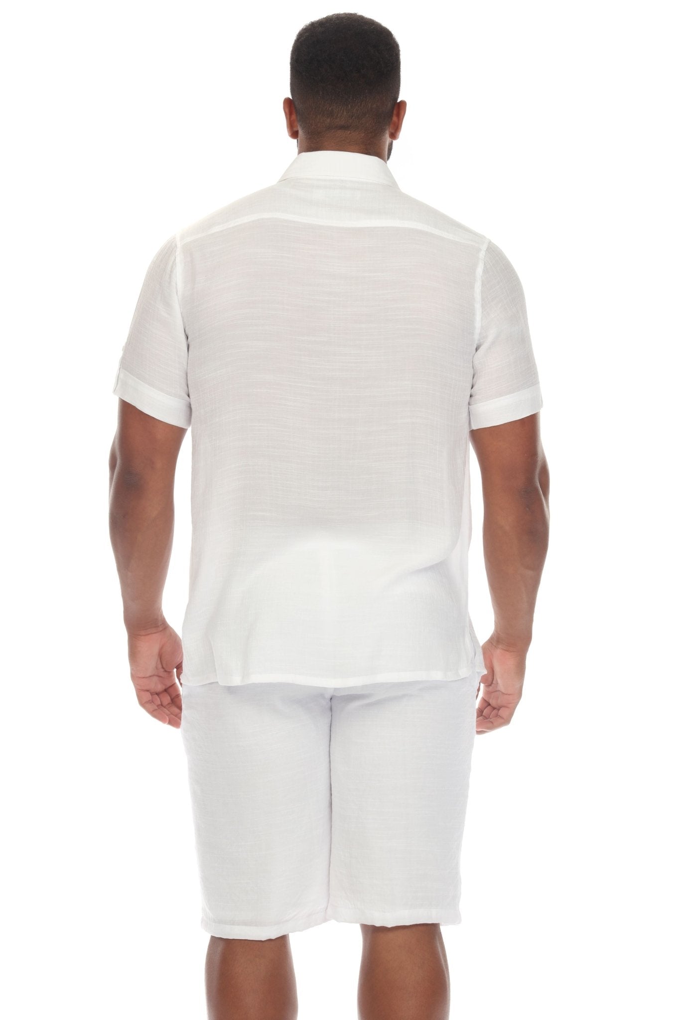 Camisa playera de manga corta con dos bolsillos y botones