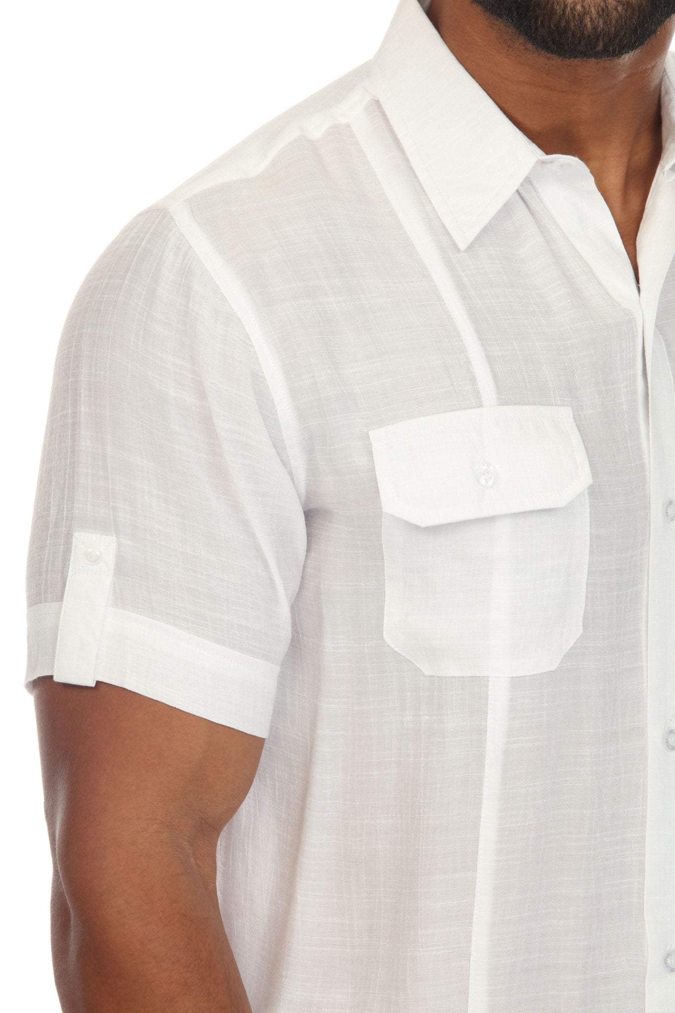 Camisa playera de manga corta con dos bolsillos y botones