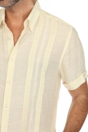 Camisa abotonada playera bordada con bordado vertical tonal