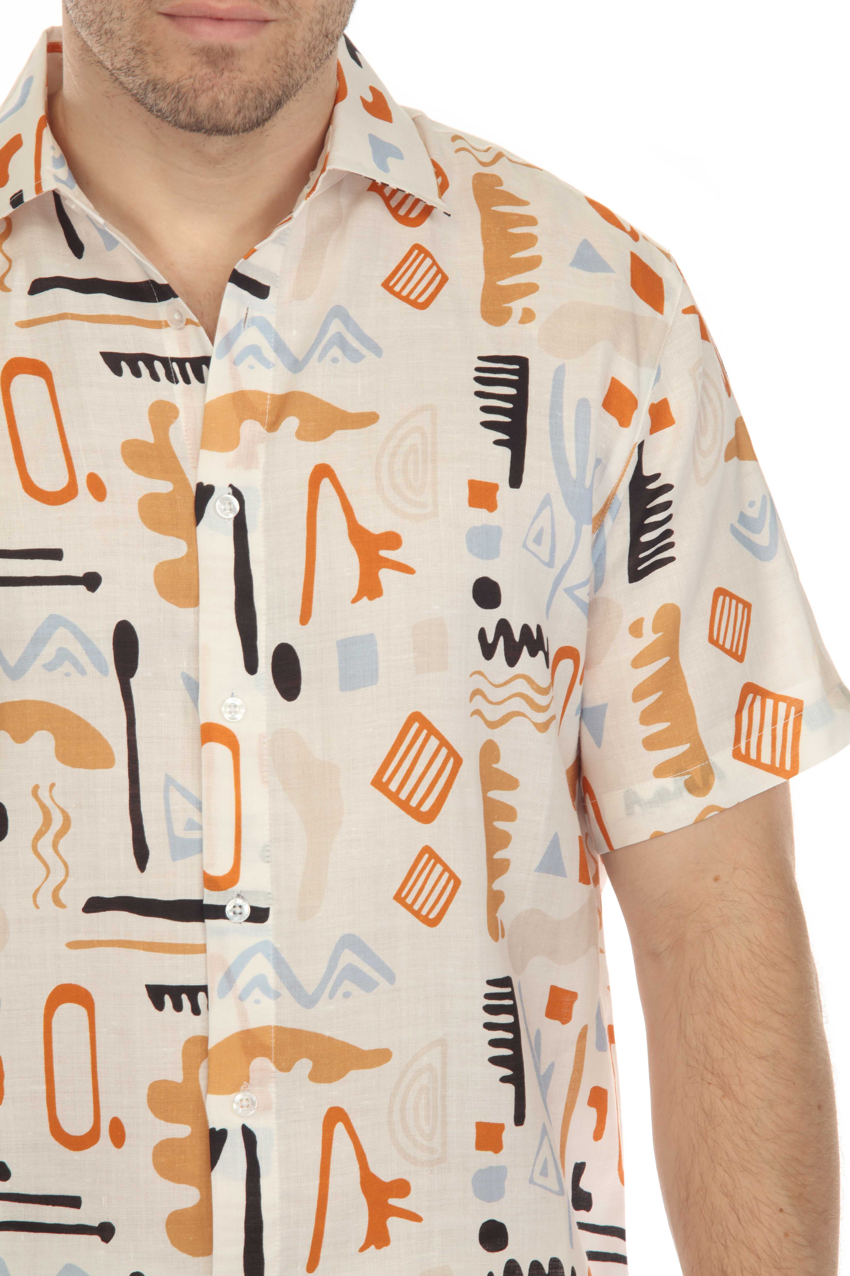 Camisa de lino 100 % con estampado abstracto retro de manga corta