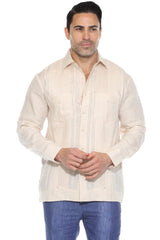 Guayabera de lino teñida en hilo de manga larga con dos bolsillos y múltiples pliegues