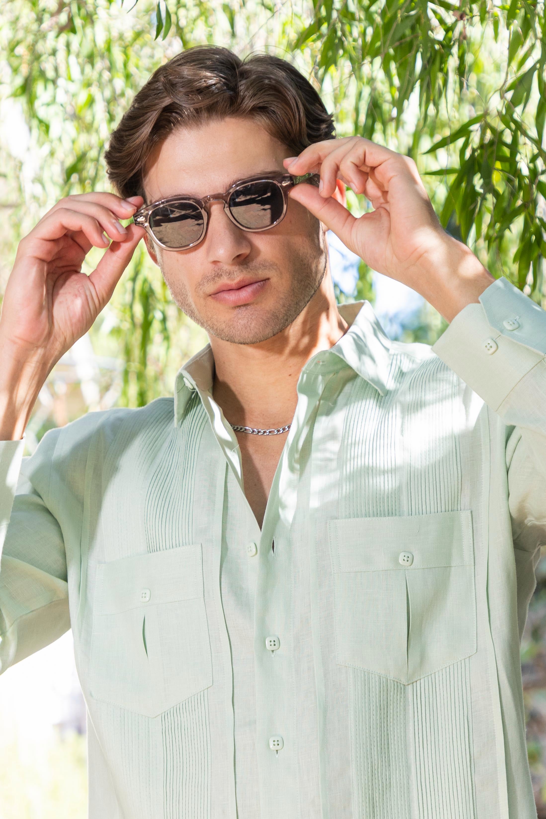 Men's 100% Linen Two Pocket Guayabera Shirt with Multi Pleating