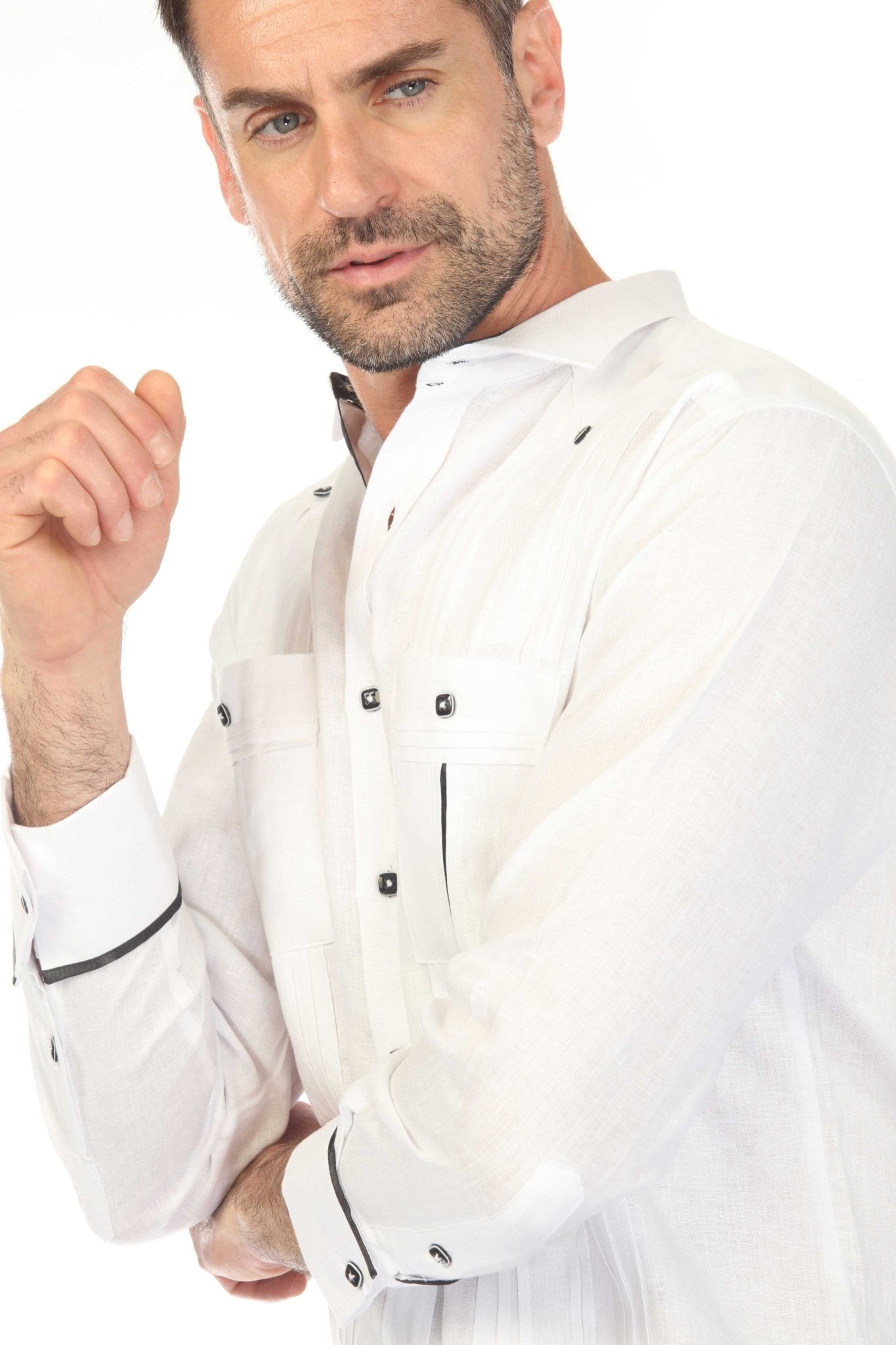 Men's 100% Linen Two Pocket Guayabera with Wide Pleating & Print Contrast