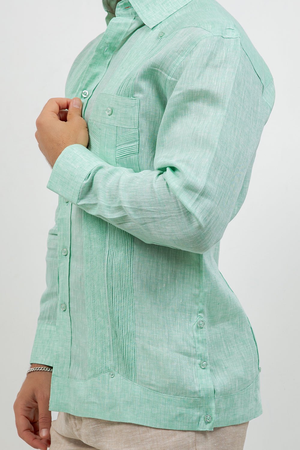 Multi-Pleat Linen Guayabera Long Sleeve Two Pocket
