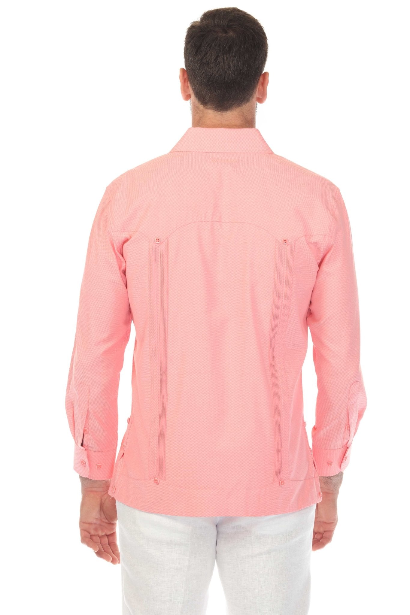 Guayabera elegante de dos bolsillos para hombre con textura y botones cuadrados finos
