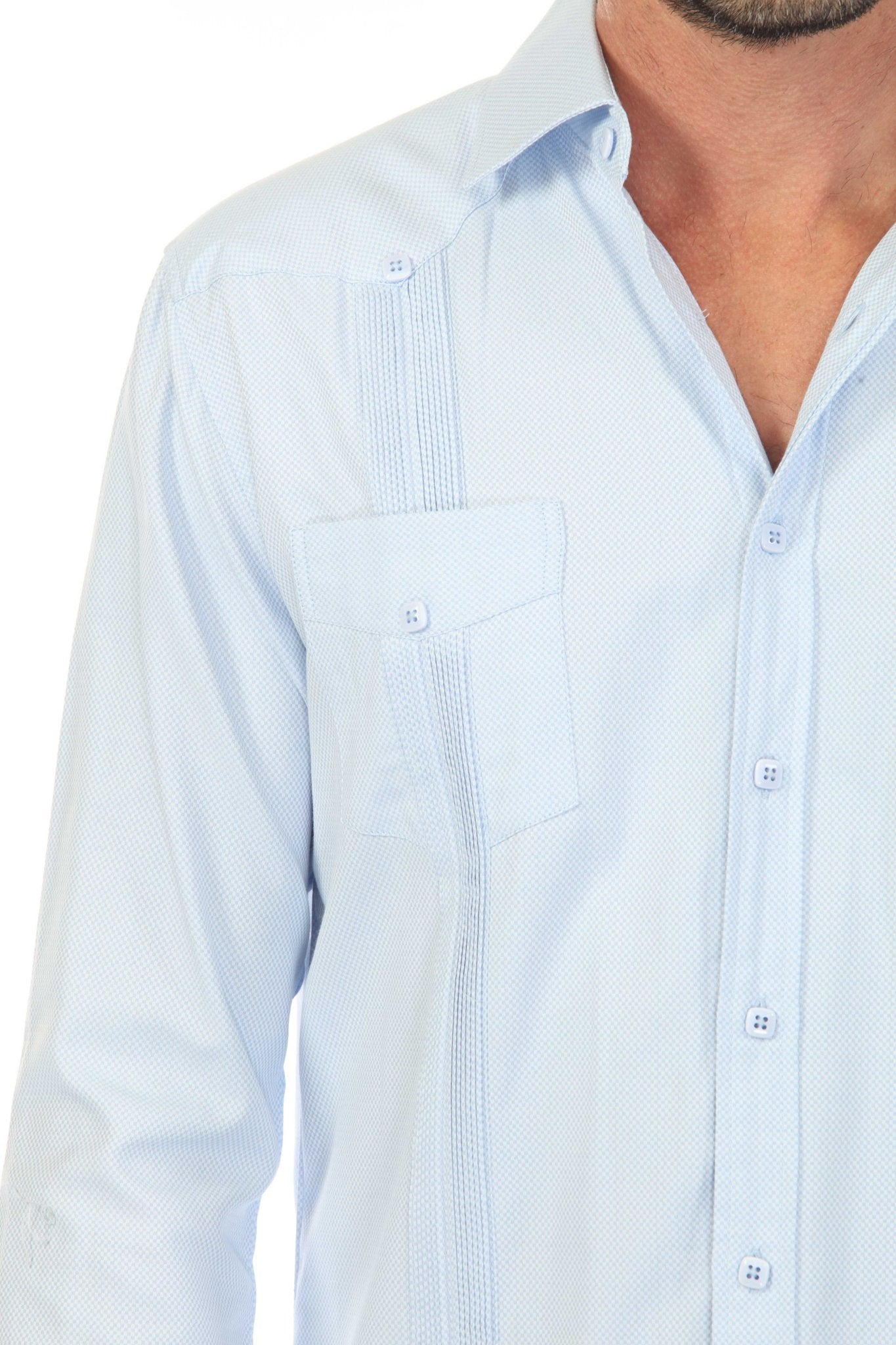Guayabera elegante de dos bolsillos para hombre con textura y botones cuadrados finos