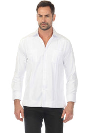 Guayabera elegante de dos bolsillos para hombre con textura y botones cuadrados finos