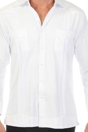 Guayabera elegante de dos bolsillos para hombre con textura y botones cuadrados finos