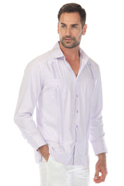 Guayabera elegante de rayas con dos bolsillos para hombre