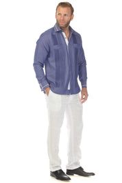 Guayabera de fantasía para hombre con dos bolsillos y ribete en contraste en cuello y puños