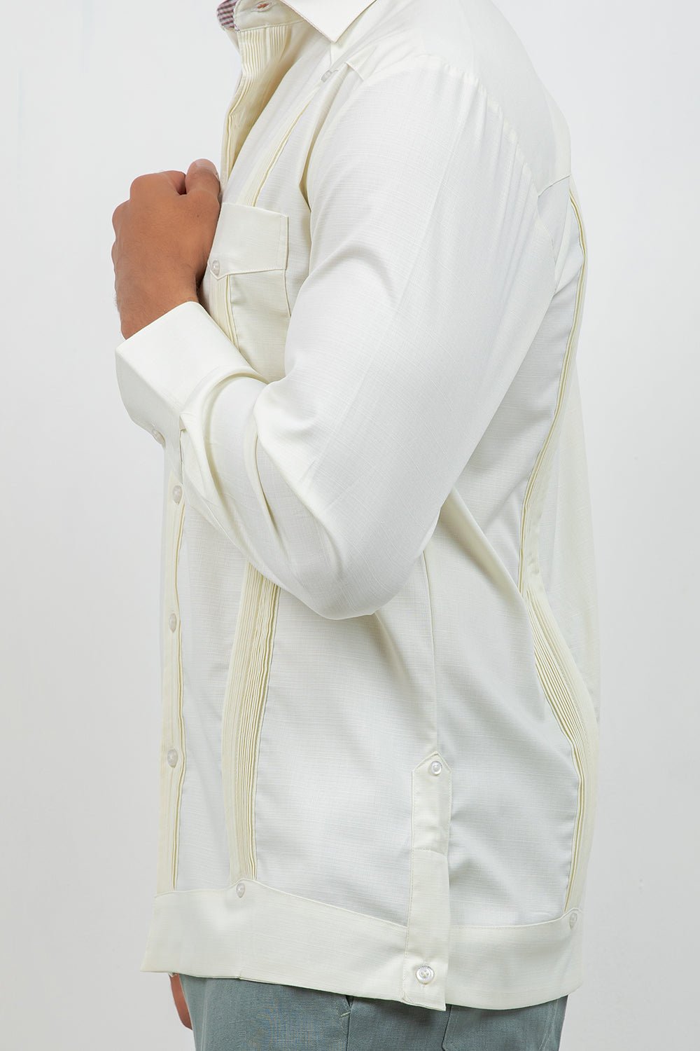 Cotton Blend Guayabera Long Sleeve Two Pocket Block Pleated