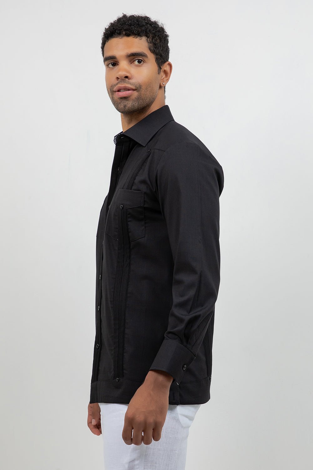 Cotton Blend Guayabera Long Sleeve Two Pocket Block Pleated